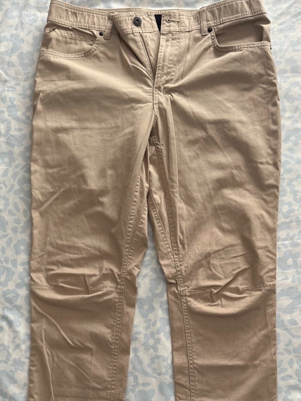 Columbia Khaki Pants